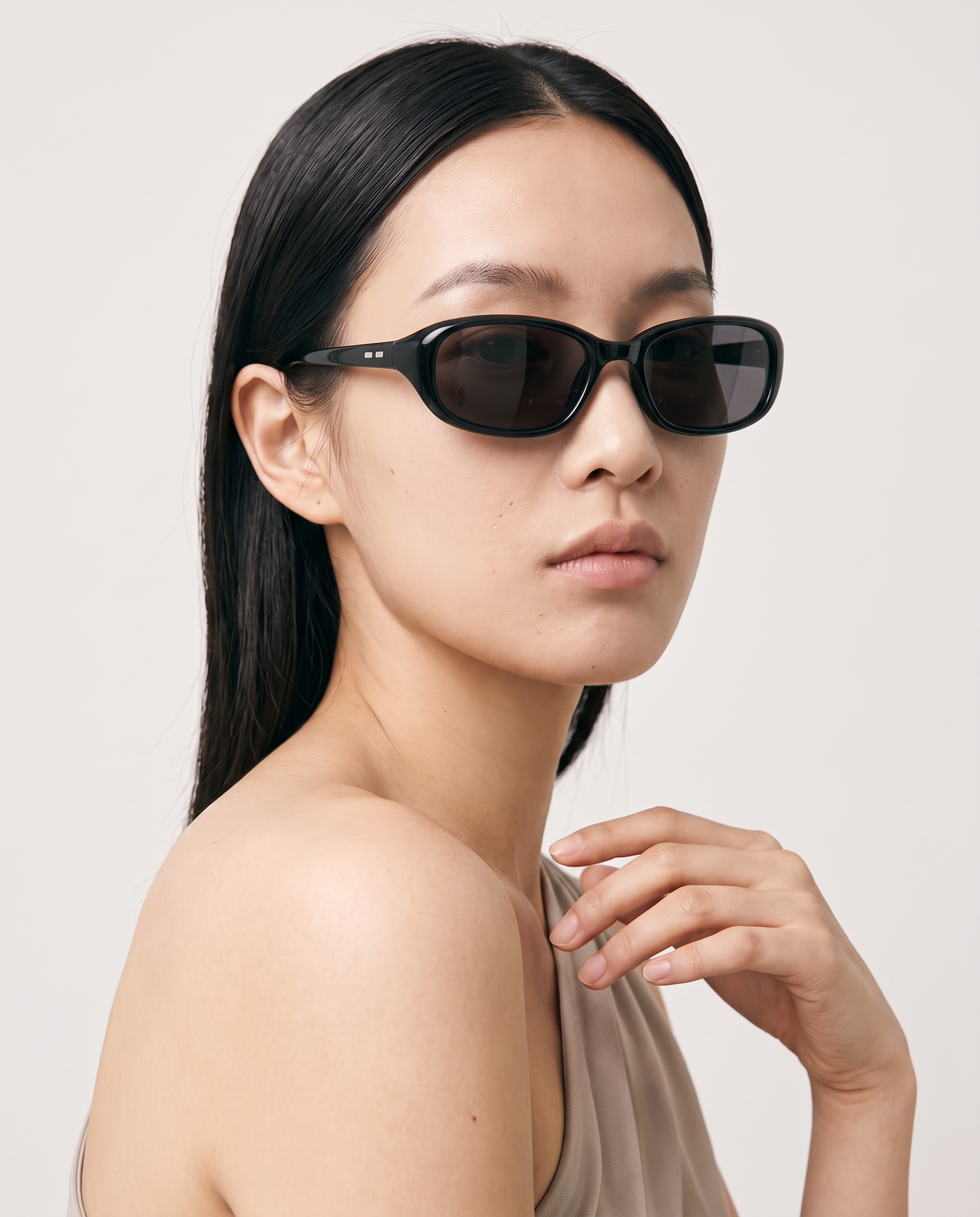 ECLIPSE Black on-model
