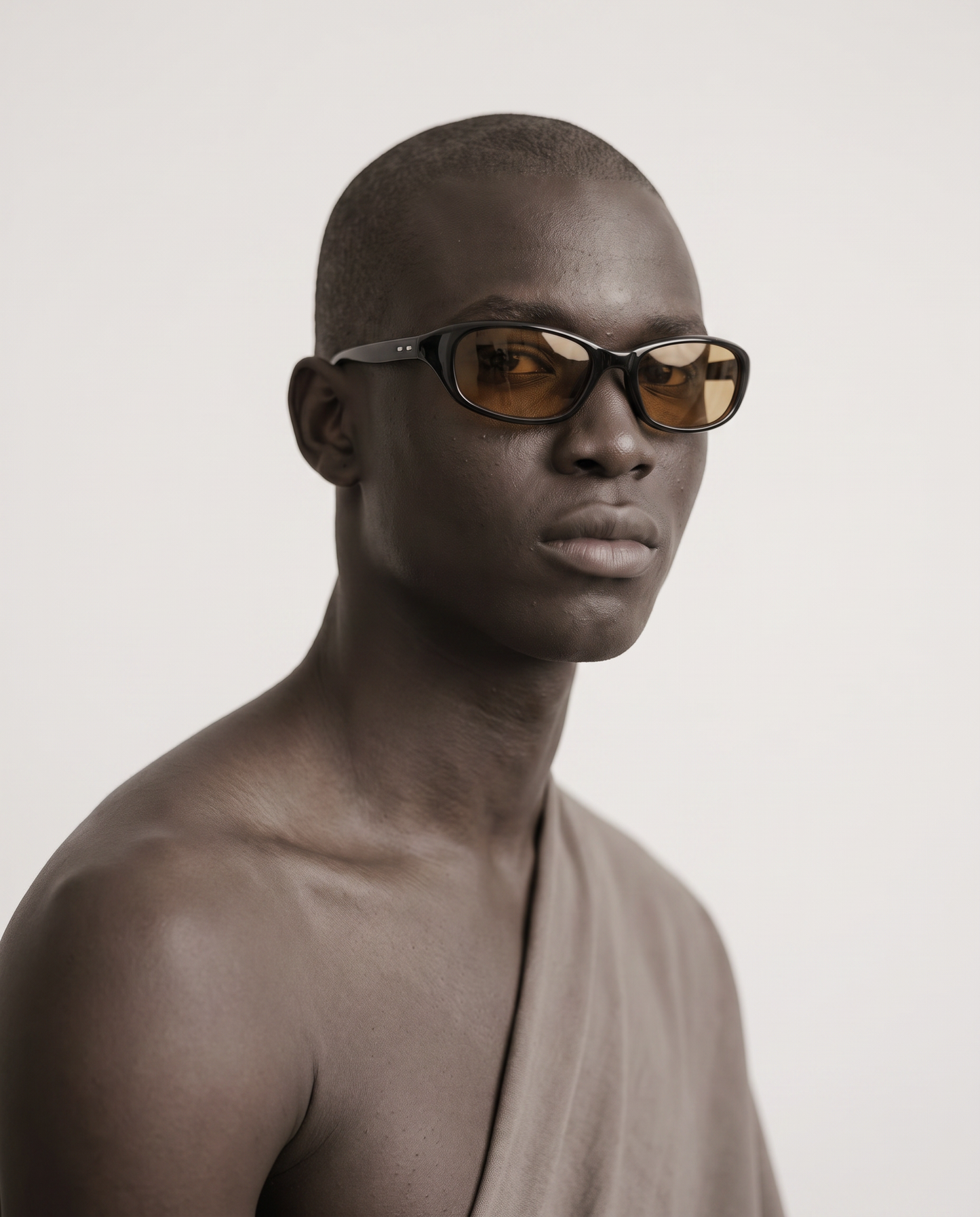 ECLIPSE Gold on-model
